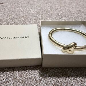 Banana Republic Gold-Tone Knot Bracelet